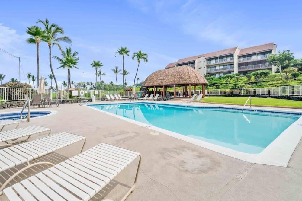 Newly Renovated Condo With Sup Paddle Boards And Golf Clubs Included Kailua-Kona Extérieur photo